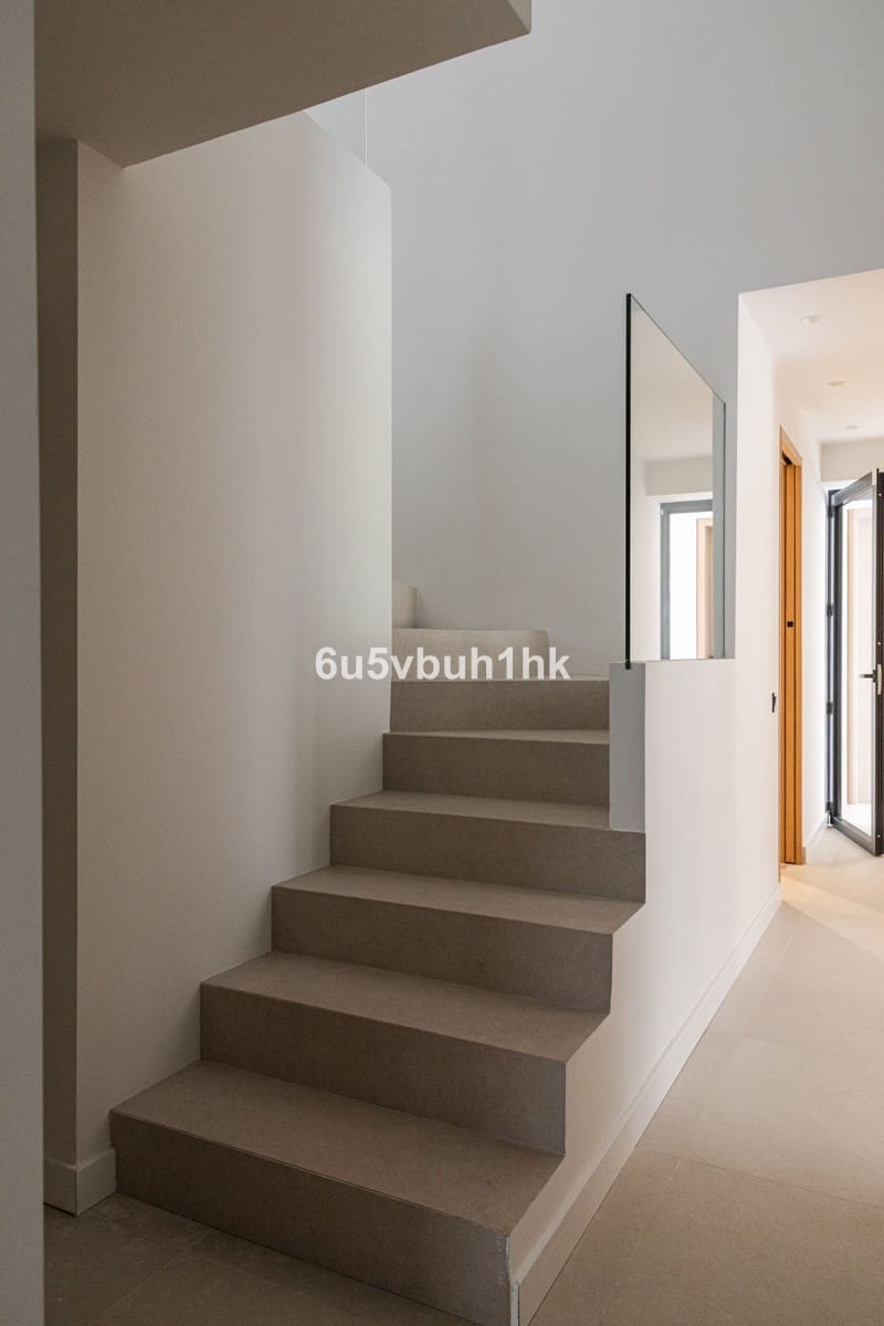 4 bedroom Villa for sale in Nueva Andalucia with pool garage - € 2,895,000 (Ref: 8834196)