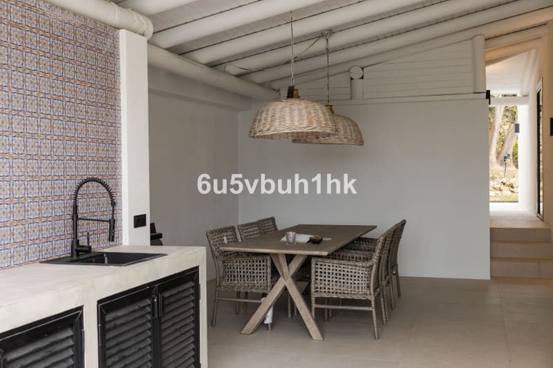 4 bedroom Villa for sale in Nueva Andalucia with pool garage - € 2,895,000 (Ref: 8834196)