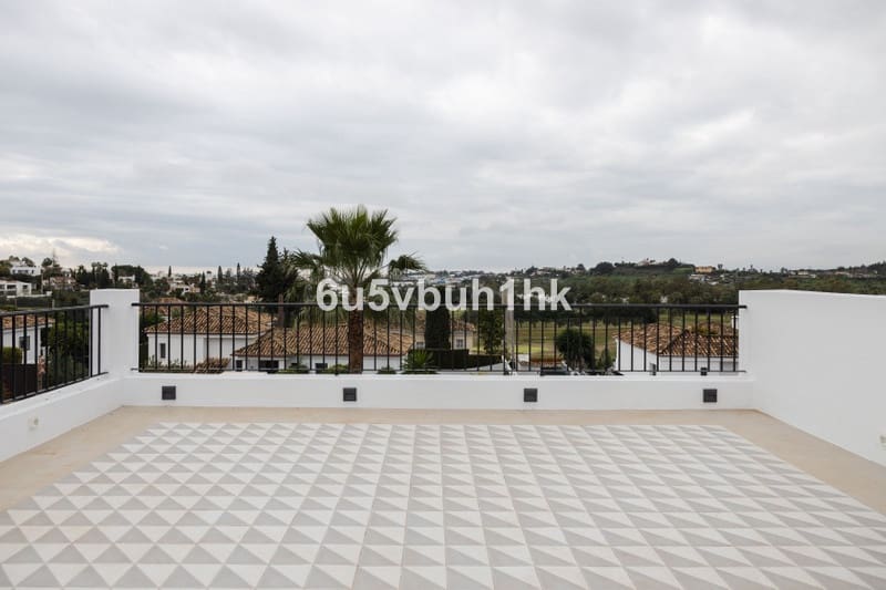 4 bedroom Villa for sale in Nueva Andalucia with pool garage - € 2,895,000 (Ref: 8834196)