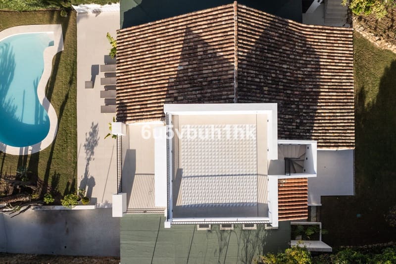 4 bedroom Villa for sale in Nueva Andalucia with pool garage - € 2,895,000 (Ref: 8834196)