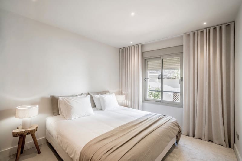 3 bedroom Apartment for sale in Nueva Andalucia with pool garage - € 1,095,000 (Ref: 8836436)