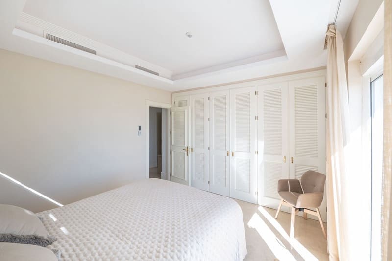 6 bedroom Villa for sale in Marbella with pool garage - € 3,950,000 (Ref: 8854702)