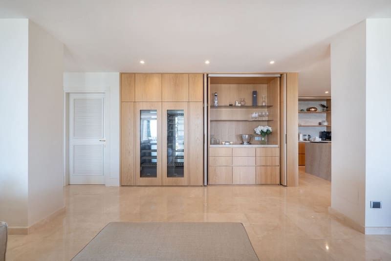 6 bedroom Villa for sale in Marbella with pool garage - € 3,950,000 (Ref: 8854702)