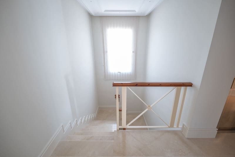 6 bedroom Villa for sale in Marbella with pool garage - € 3,950,000 (Ref: 8854702)