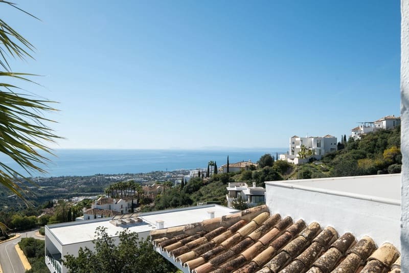 6 bedroom Villa for sale in Marbella with pool garage - € 3,950,000 (Ref: 8854702)