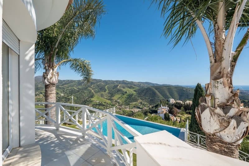 6 bedroom Villa for sale in Marbella with pool garage - € 3,950,000 (Ref: 8854702)