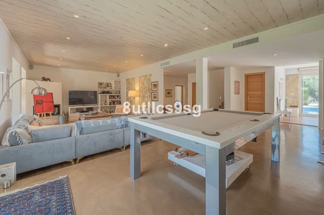 5 sovrum Villa till salu i Nueva Andalucia, Marbella med pool garage - 2 490 000 € (Ref: 8854703)