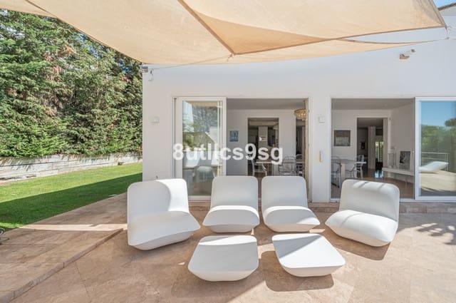 5 sovrum Villa till salu i Nueva Andalucia, Marbella med pool garage - 2 490 000 € (Ref: 8854703)