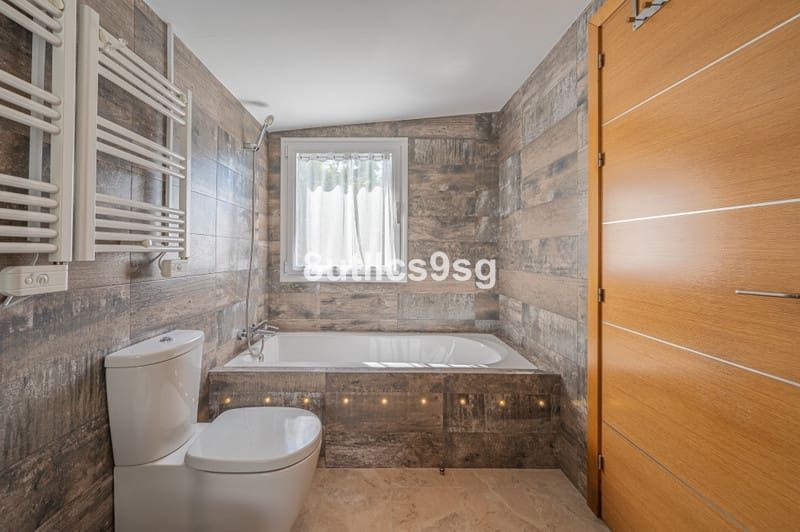 5 soveværelse Villa til salg i Nueva Andalucia med swimmingpool garage - € 2.490.000 (Ref: 8854703)