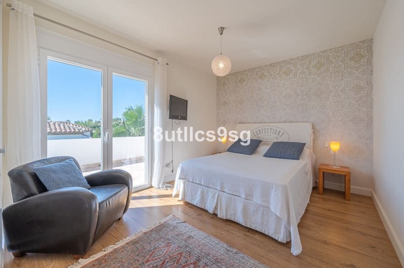 5 soveværelse Villa til salg i Nueva Andalucia med swimmingpool garage - € 2.490.000 (Ref: 8854703)