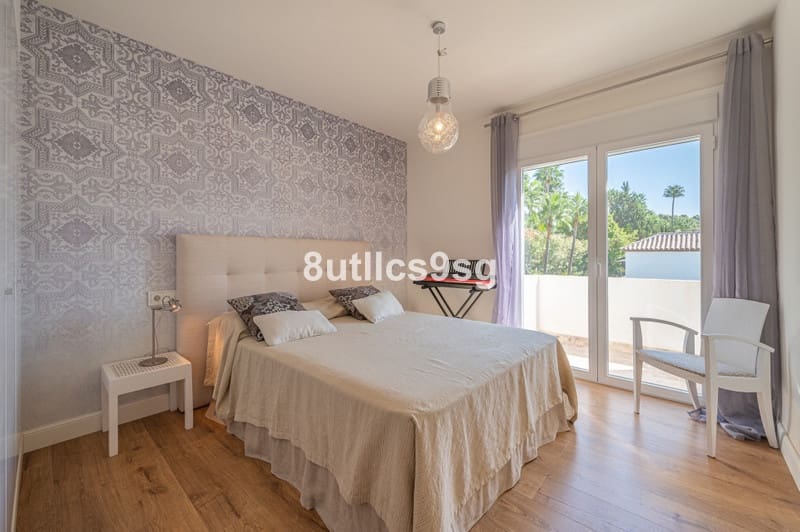 5 soveværelse Villa til salg i Nueva Andalucia med swimmingpool garage - € 2.490.000 (Ref: 8854703)