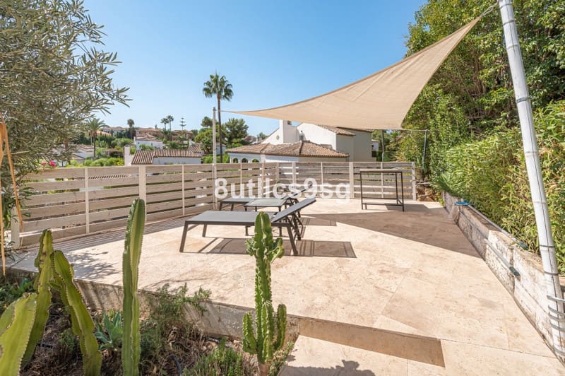 5 soveværelse Villa til salg i Nueva Andalucia med swimmingpool garage - € 2.490.000 (Ref: 8854703)