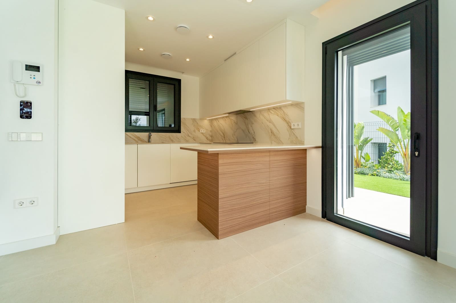 4 sovrum Villa till salu i Mijas Costa med pool garage - 1 650 000 € (Ref: 8859567)