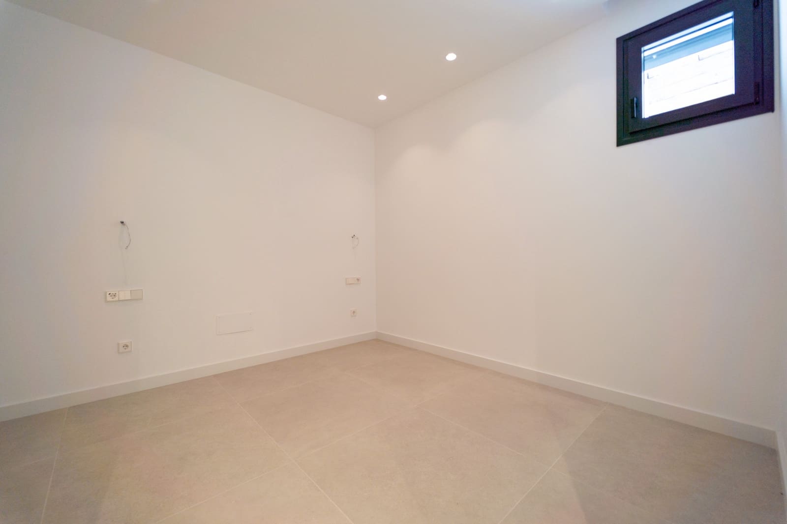 4 sovrum Villa till salu i Mijas Costa med pool garage - 1 650 000 € (Ref: 8859567)