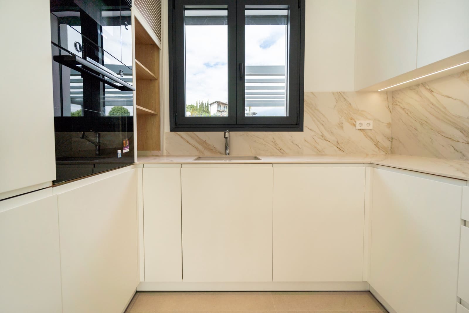 4 sovrum Villa till salu i Mijas Costa med pool garage - 1 650 000 € (Ref: 8859567)