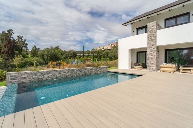 4 sovrum Villa till salu i Mijas Costa, Mijas med pool garage - 1 650 000 € (Ref: 8859567)