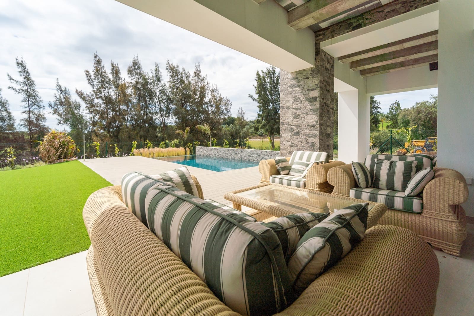 4 sovrum Villa till salu i Mijas Costa med pool garage - 1 650 000 € (Ref: 8859567)