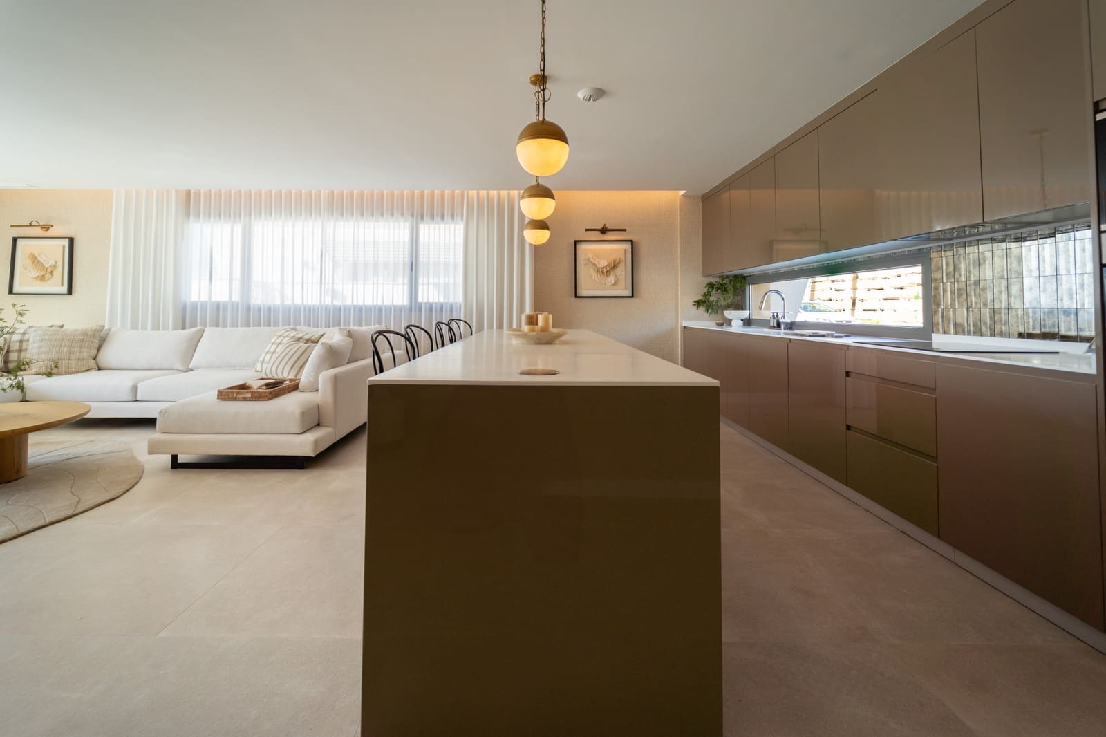 4 soveværelse Semi-Rækkehus til salg i Mijas Costa med swimmingpool garage - € 1.400.000 (Ref: 8862476)