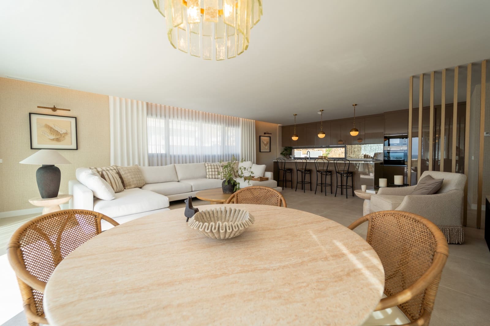 4 soveværelse Semi-Rækkehus til salg i Mijas Costa med swimmingpool garage - € 1.400.000 (Ref: 8862476)