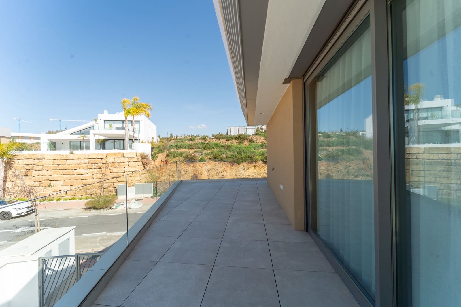 4 soveværelse Semi-Rækkehus til salg i Mijas Costa med swimmingpool garage - € 1.400.000 (Ref: 8862476)