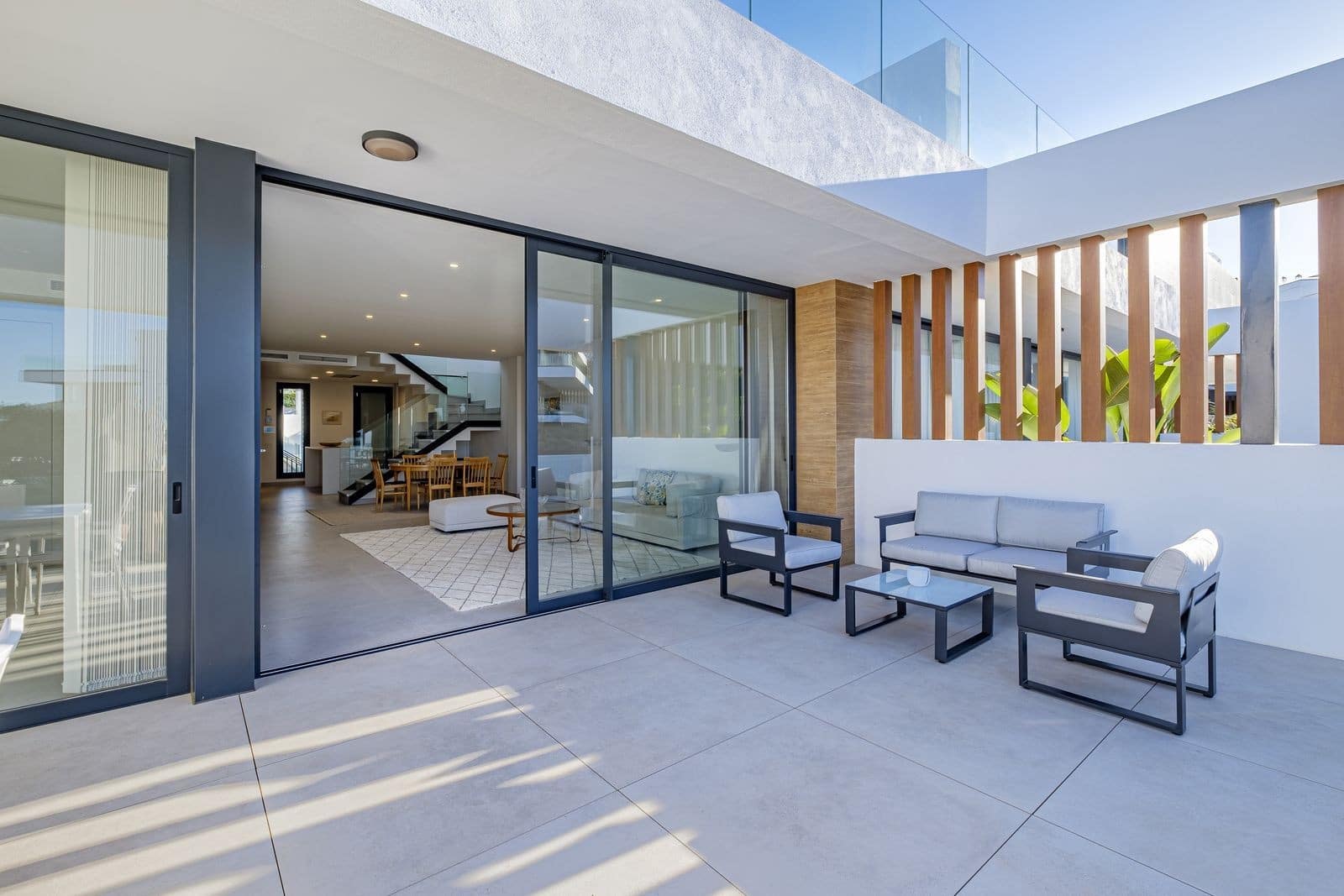 2 bedroom Penthouse for sale in Marbella with pool garage - € 1,095,000 (Ref: 8864702)