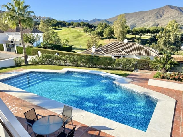 5 sovrum Villa till salu i Mijas Costa, Mijas med pool garage - 1 650 000 € (Ref: 8864705)