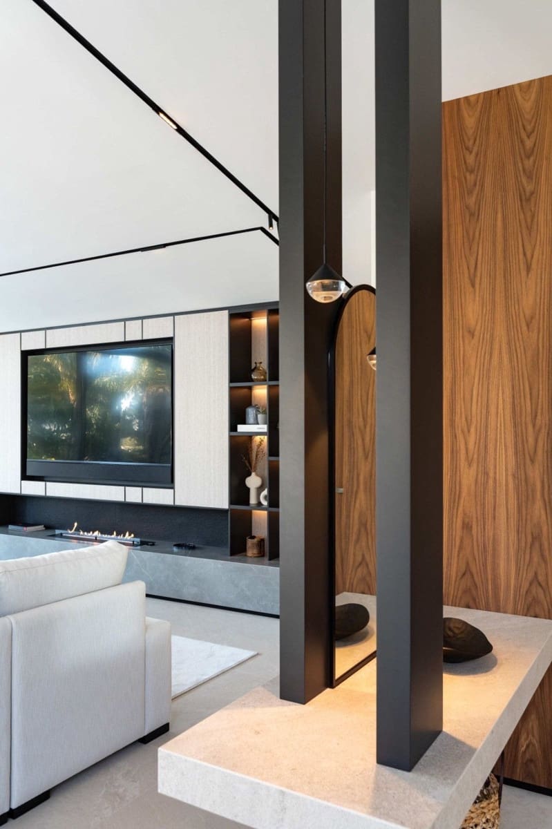 5 bedroom Villa for sale in Marbella with pool garage - € 5,875,000 (Ref: 8864706)