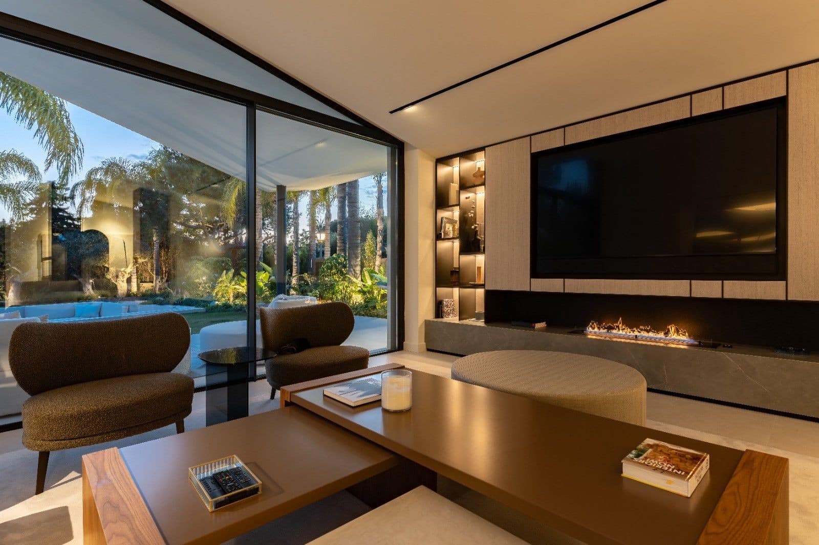 5 bedroom Villa for sale in Marbella with pool garage - € 5,875,000 (Ref: 8864706)