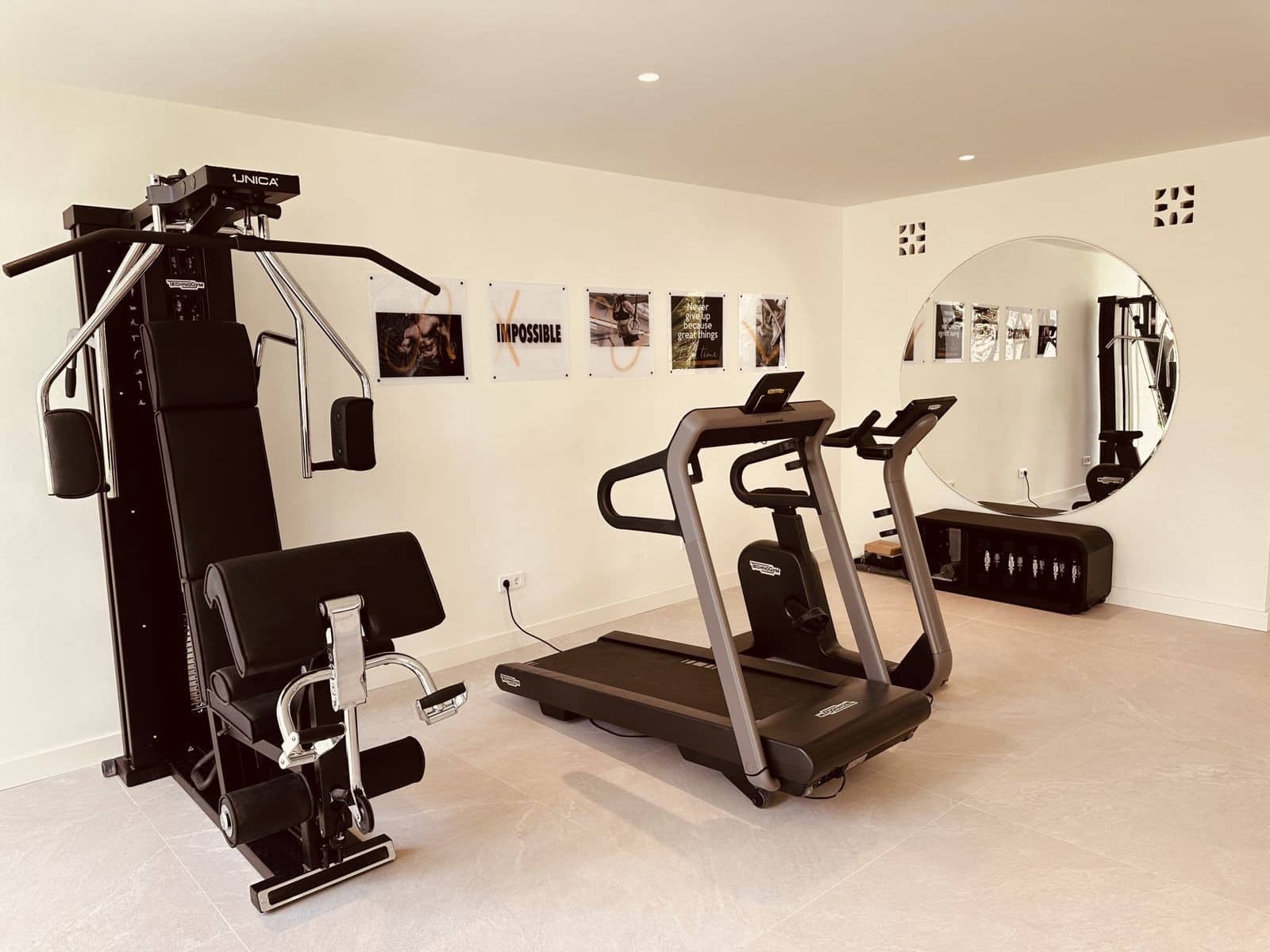 5 bedroom Villa for sale in Marbella with pool garage - € 5,875,000 (Ref: 8864706)