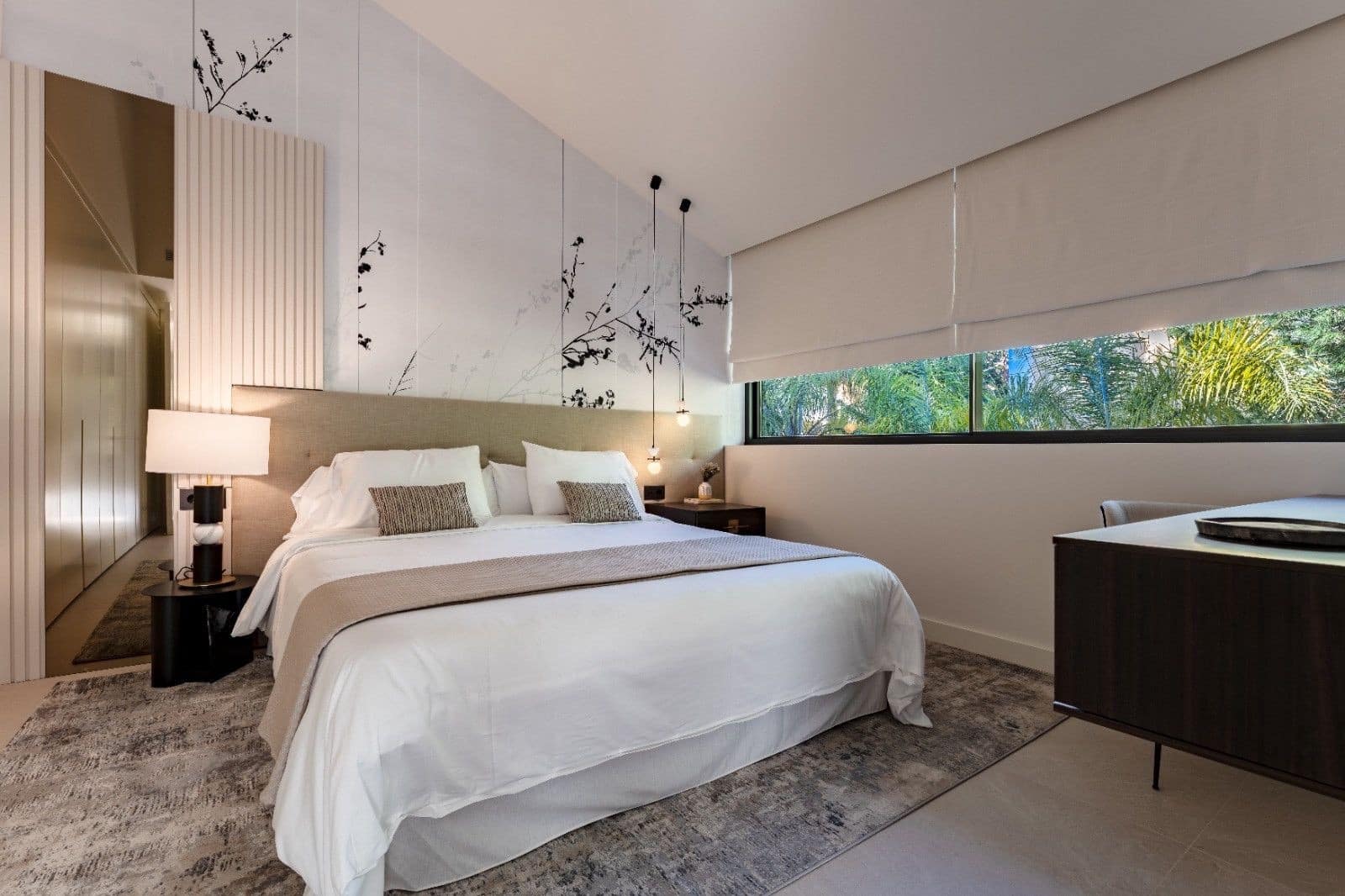 5 bedroom Villa for sale in Marbella with pool garage - € 5,875,000 (Ref: 8864706)