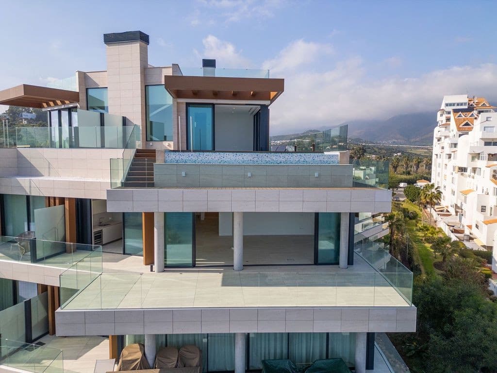 4 slaapkamer Penthouse te koop in Estepona met zwembad garage - € 4.850.000 (Ref: 8864708)