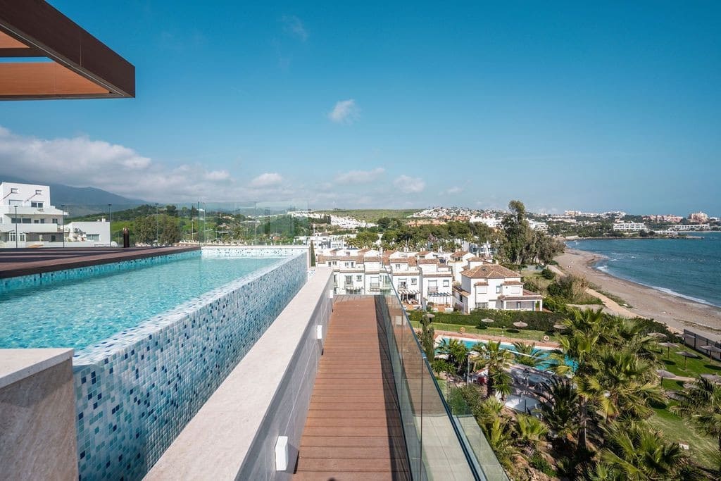 4 slaapkamer Penthouse te koop in Estepona met zwembad garage - € 4.850.000 (Ref: 8864708)