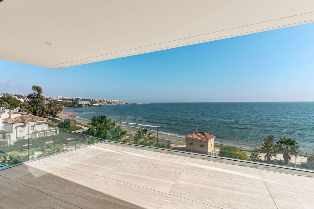 4 slaapkamer Penthouse te koop in Estepona met zwembad garage - € 4.850.000 (Ref: 8864708)
