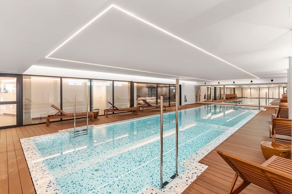 4 slaapkamer Penthouse te koop in Estepona met zwembad garage - € 4.850.000 (Ref: 8864708)