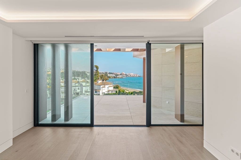 4 slaapkamer Penthouse te koop in Estepona met zwembad garage - € 4.850.000 (Ref: 8864708)