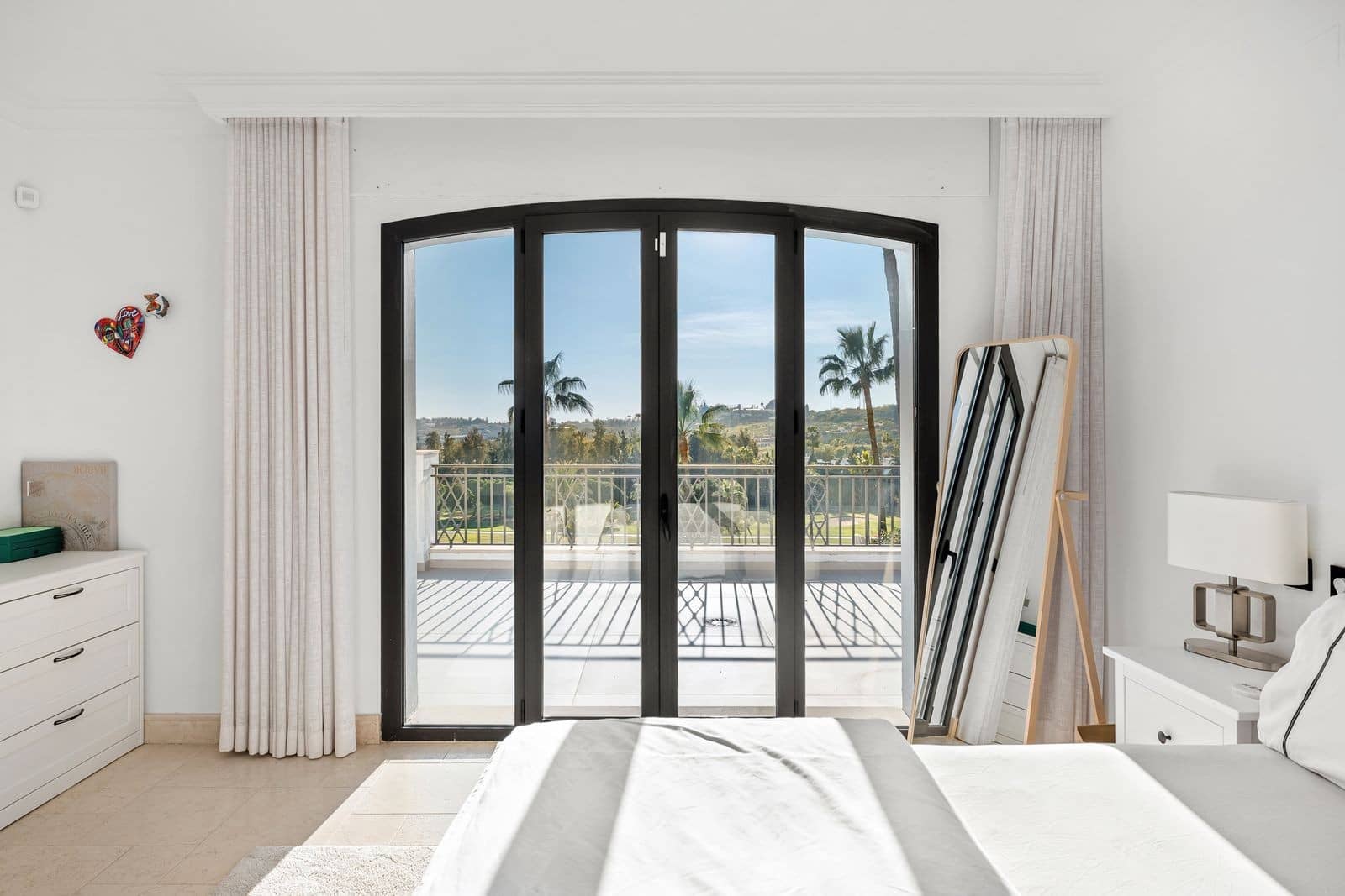 5 bedroom Villa for sale in Nueva Andalucia with pool garage - € 4,500,000 (Ref: 8867000)