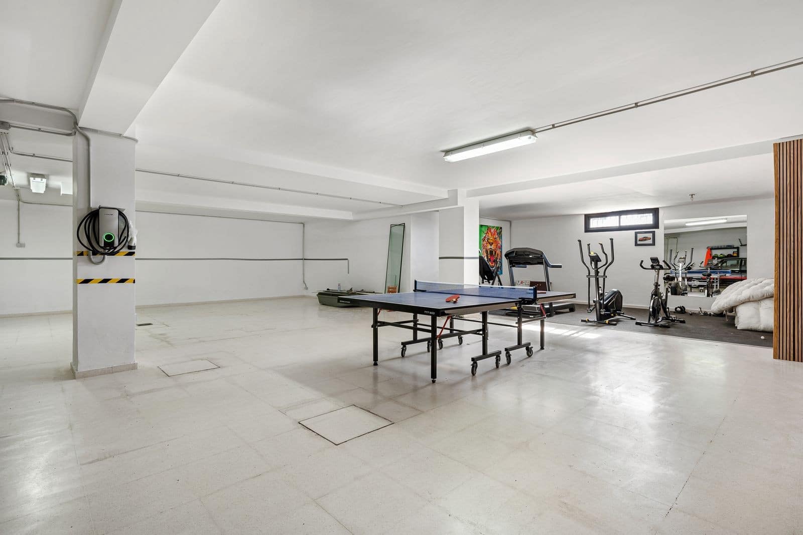 5 bedroom Villa for sale in Nueva Andalucia with pool garage - € 4,500,000 (Ref: 8867000)