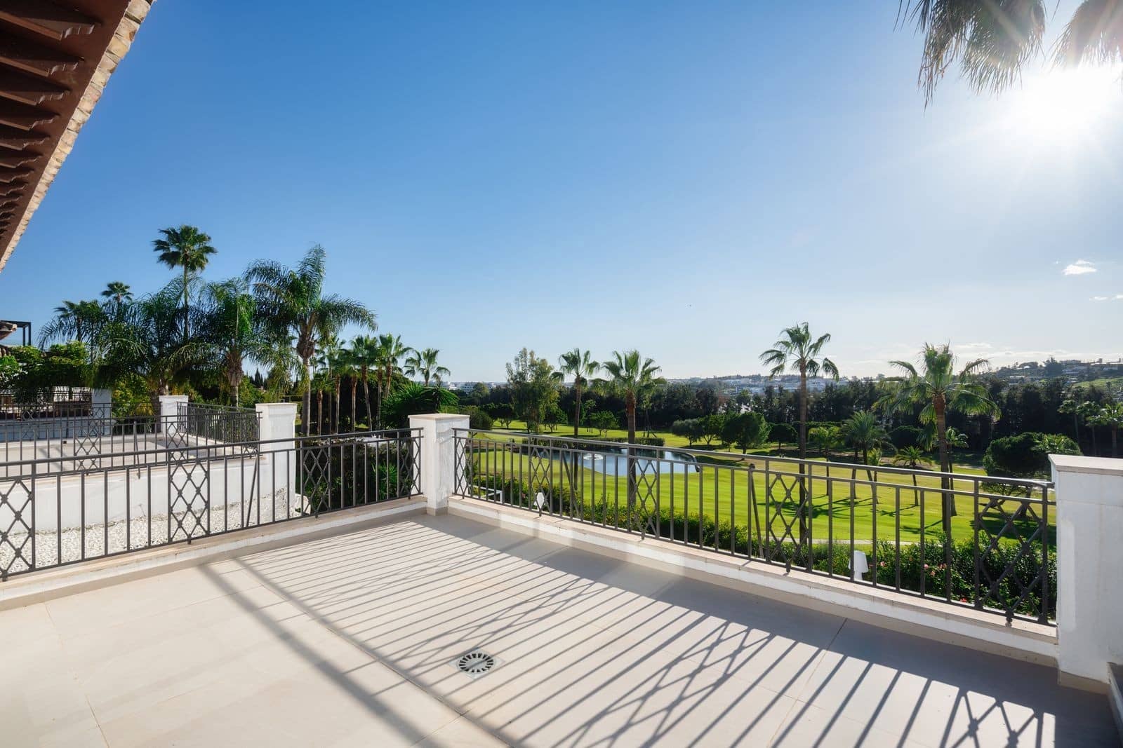 5 bedroom Villa for sale in Nueva Andalucia with pool garage - € 4,500,000 (Ref: 8867000)