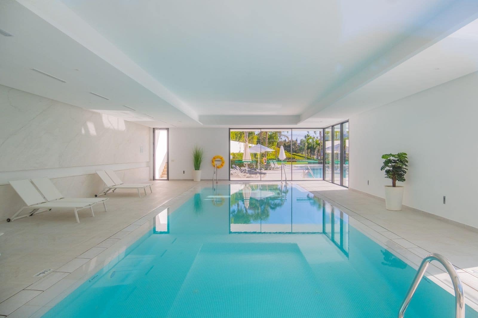 Apartamento de 3 habitaciones en Atalaya-Isdabe en venta con piscina garaje - 940.000 € (Ref: 8867002)