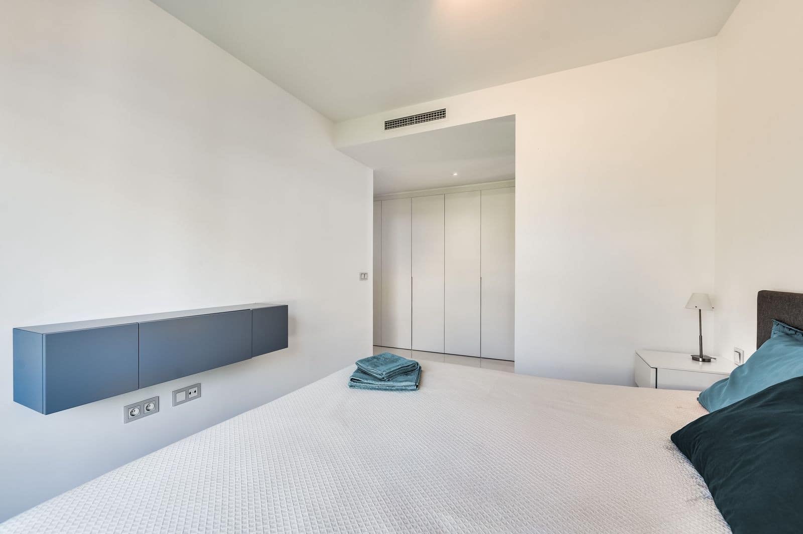 3 bedroom Apartment for sale in Estepona with pool garage - € 949,000 (Ref: 8867004)