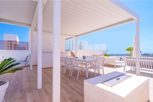 Ático de 4 habitaciones en Marbella en venta con piscina garaje - 2.600.000 € (Ref: 8867015)