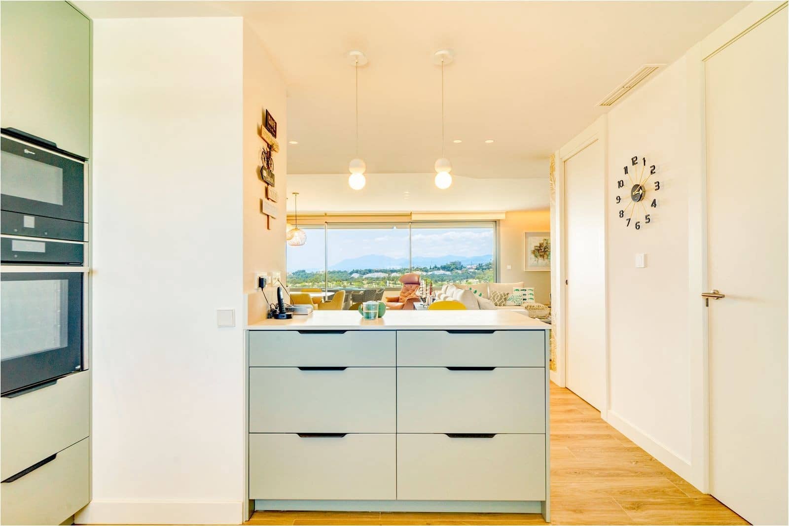 4 bedroom Penthouse for sale in Marbella with pool garage - € 2,600,000 (Ref: 8867015)