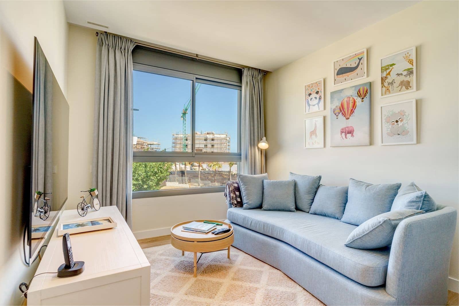 4 bedroom Penthouse for sale in Marbella with pool garage - € 2,600,000 (Ref: 8867015)