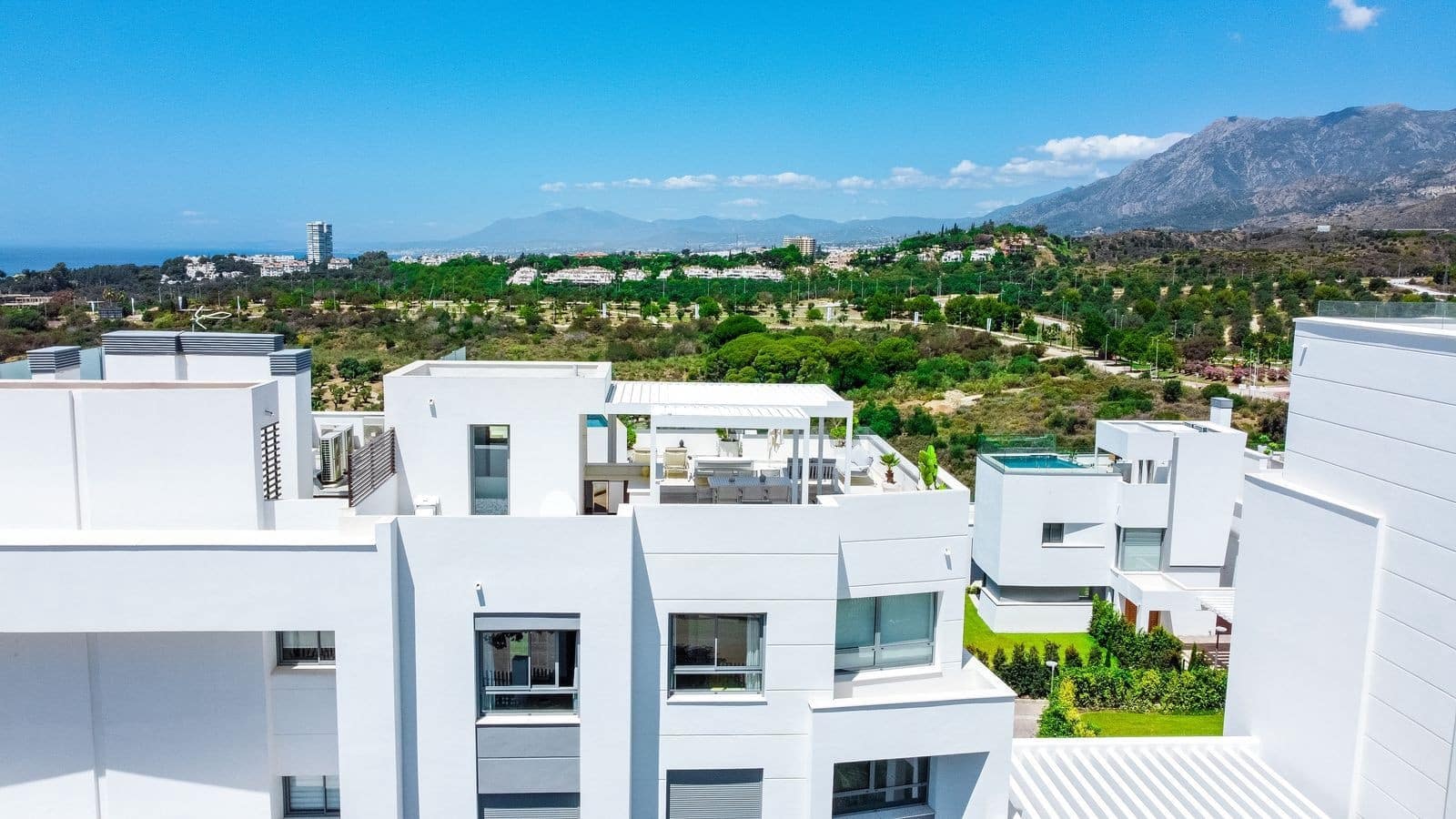 4 Zimmer Penthouse zu verkaufen in Marbella mit Pool Garage - 2.600.000 € (Ref: 8867015)
