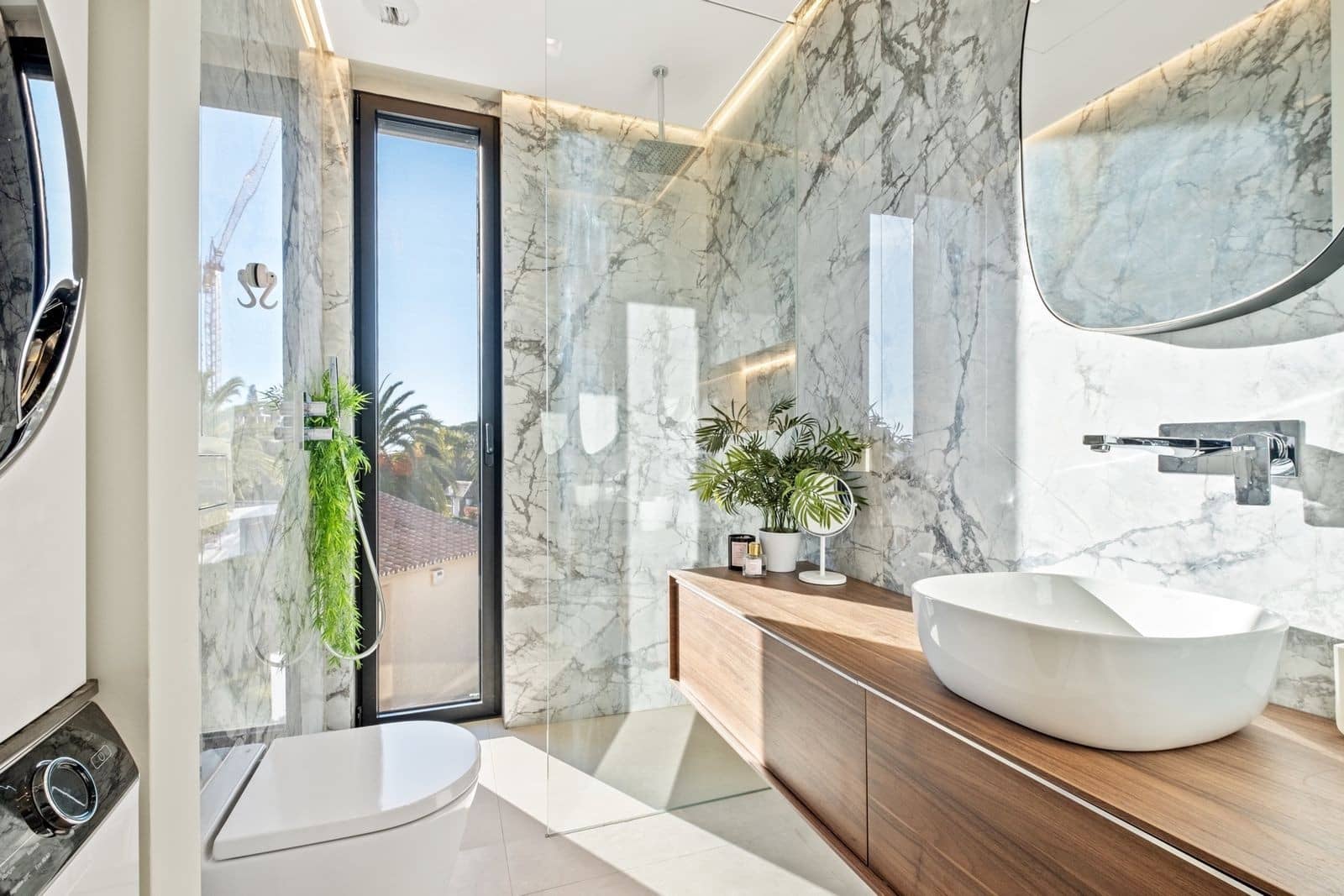 4 bedroom Villa for sale in Marbella with pool garage - € 3,499,000 (Ref: 8869469)