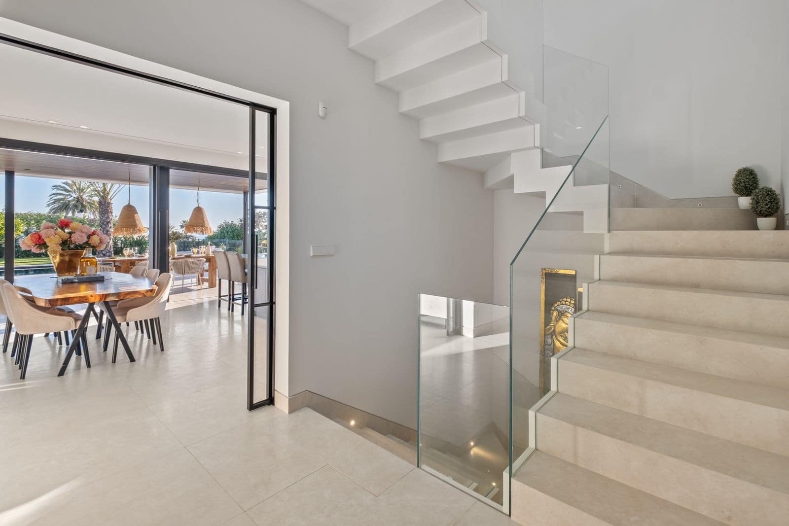 4 Zimmer Villa zu verkaufen in Marbella mit Pool Garage - 3.499.000 € (Ref: 8869469)