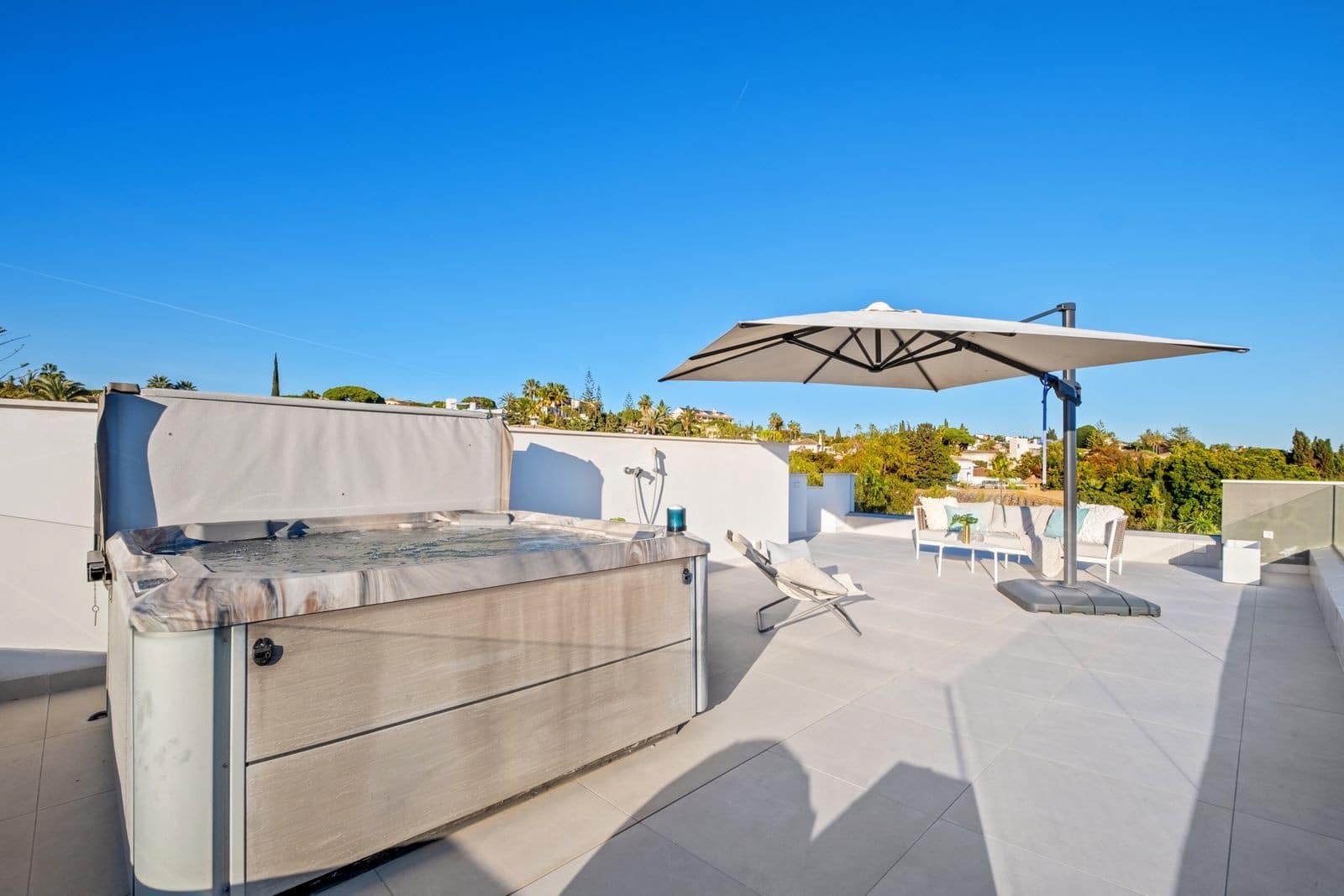 4 Zimmer Villa zu verkaufen in Marbella mit Pool Garage - 3.499.000 € (Ref: 8869469)