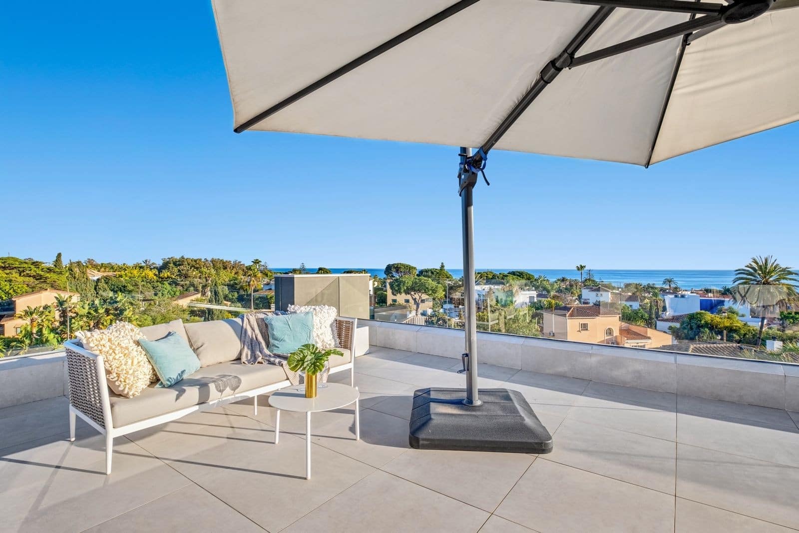 4 Zimmer Villa zu verkaufen in Marbella mit Pool Garage - 3.499.000 € (Ref: 8869469)