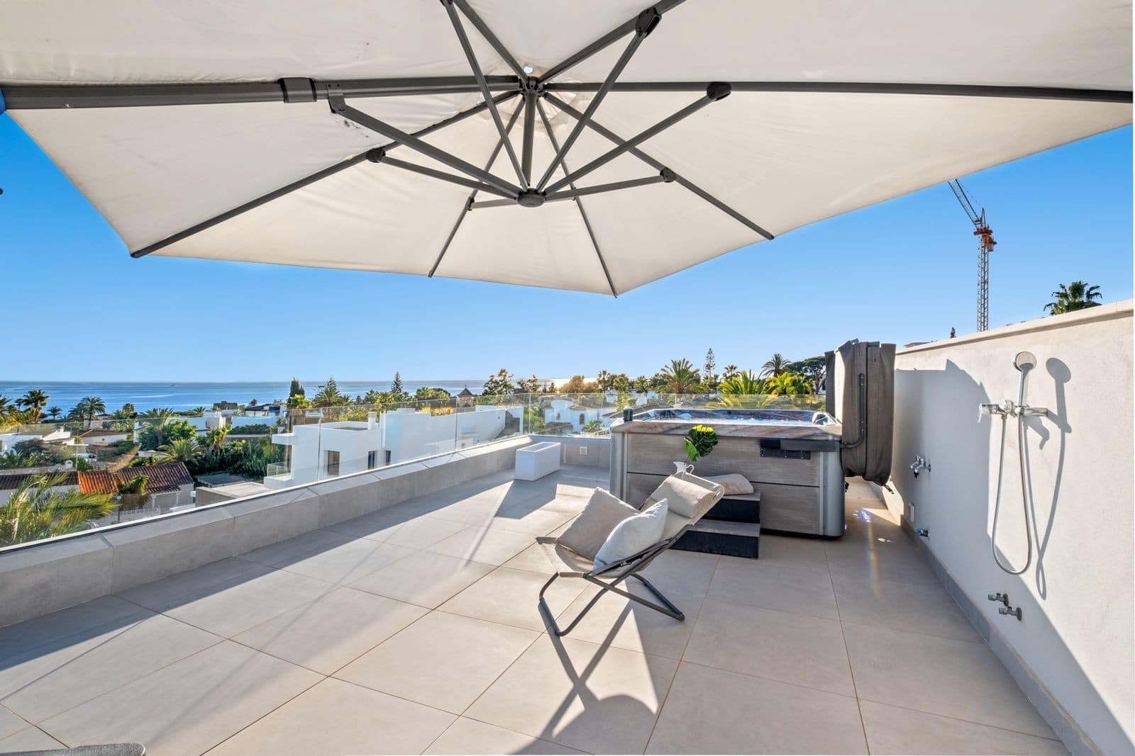 4 Zimmer Villa zu verkaufen in Marbella mit Pool Garage - 3.499.000 € (Ref: 8869469)