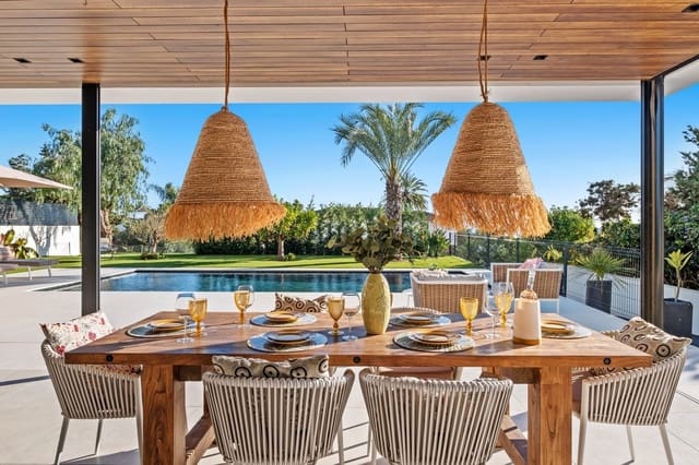 4 Zimmer Villa zu verkaufen in Marbella mit Pool Garage - 3.499.000 € (Ref: 8869469)